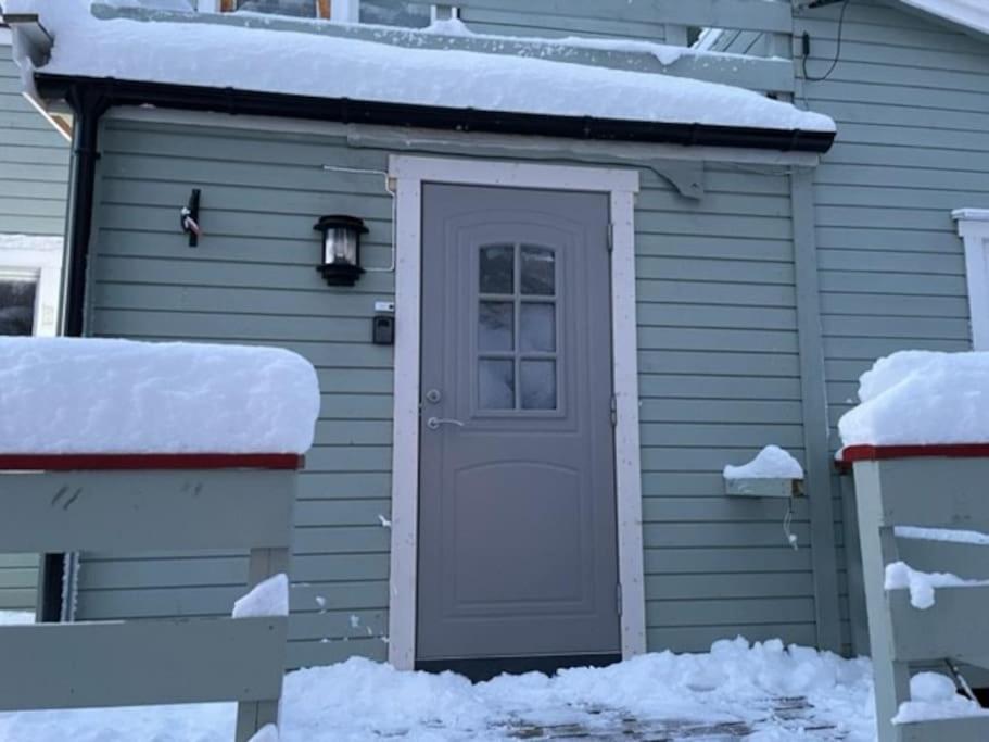 Lyngseidet House With Garage In Central Lyngen מראה חיצוני תמונה