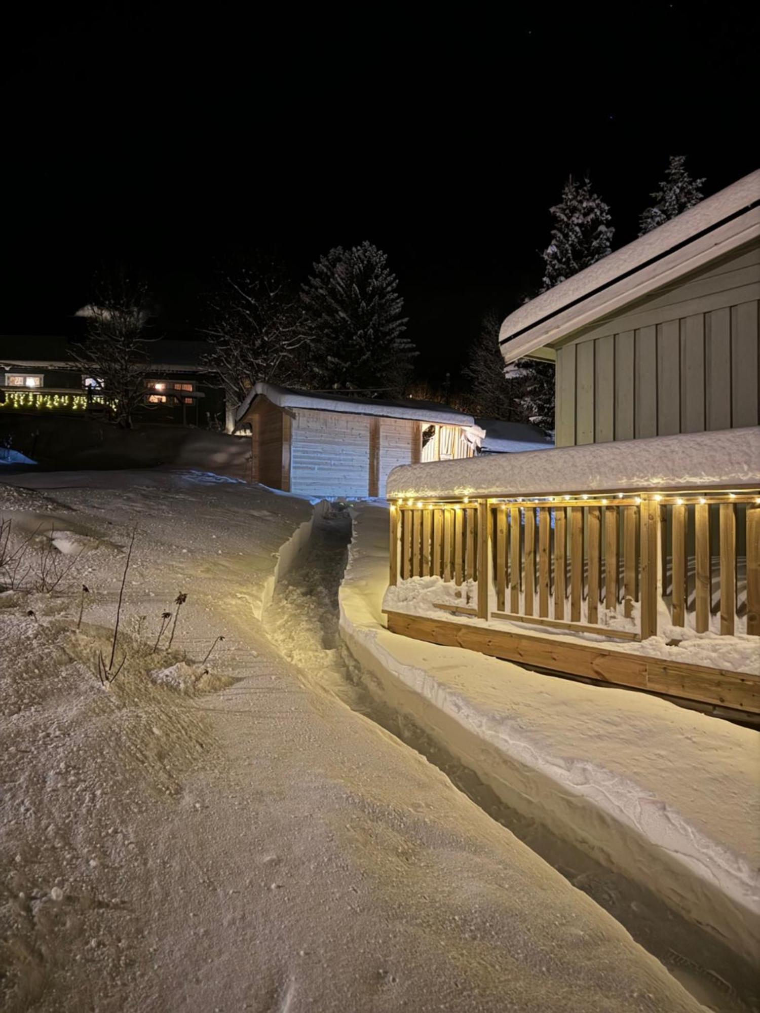 Lyngseidet House With Garage In Central Lyngen מראה חיצוני תמונה